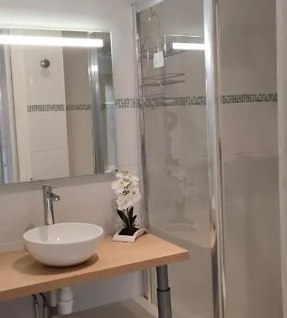 Studio Design Au Coeur Centre D'aix Apartamento